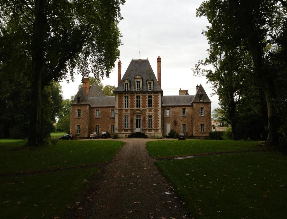 Chateau De Villars Villeneuve-sur-Allier Bagian luar foto